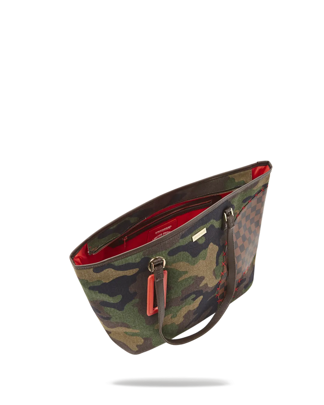 CAMO SHARK SHAPE CHECK TOTE