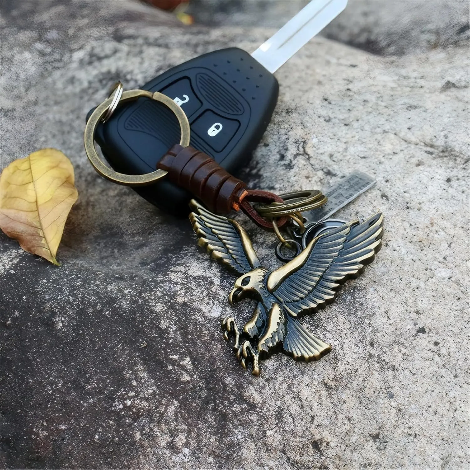 Vintage Keychain Metal Bag Charms Retro Robot Key chain Leather Hand Woven Keychain for Men Unique Keychains for Gift